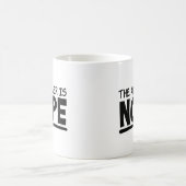 Die Antwort lautet: Nope Meme Tasse (Mittel)