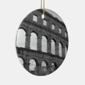 Die Arena an den Pula Keramikornament (Rechts)