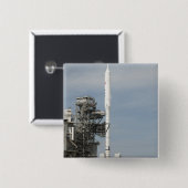 Die Ares I-X-Rakete wird auf dem Startpad angezeig Button (Vorne & Hinten)