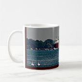 Die Arthur M. Anderson Coffee Tasse (Links)