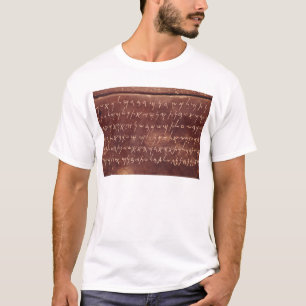 Die Aufschrift vom Sarkophag von T-Shirt
