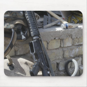 Die Ausrüstung eines Marinesoldaten Mousepad