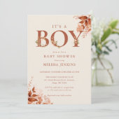 Die Babydusche ist ein Junge, der sich in einem fl Einladung (Stehend Vorderseite)