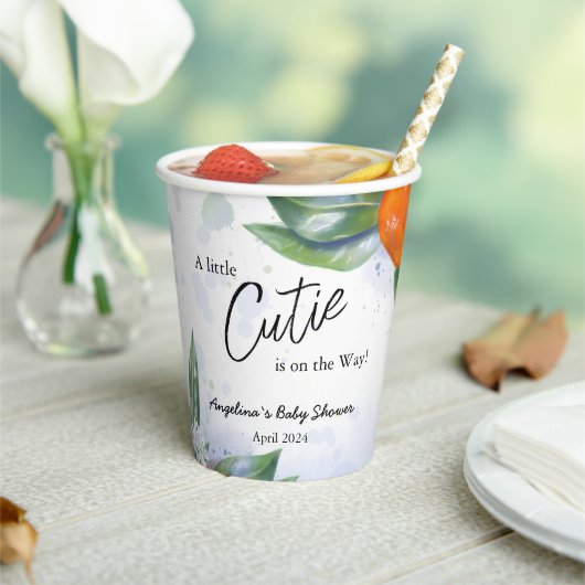 Die Babydusche ist mit Mandarine geschmückt Pappbecher (In Situ)