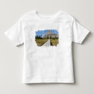 Die Bahn zur Ansicht von verstecktem See Kleinkind T-shirt