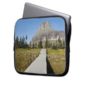 Die Bahn zur Ansicht von verstecktem See Laptopschutzhülle (Vorderseite Links)