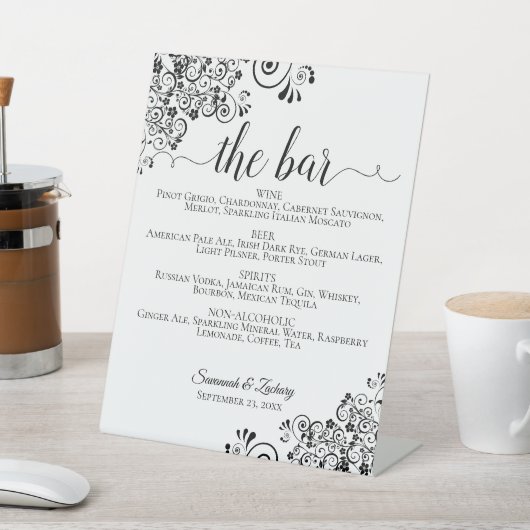 Die Bar - einfache Schwarz-Weiß-Getränke-Karte Sockelschild (In SItu)