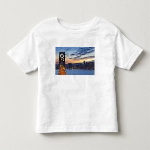 Die Bay Bridge von Treasure Island Kleinkind T-shirt