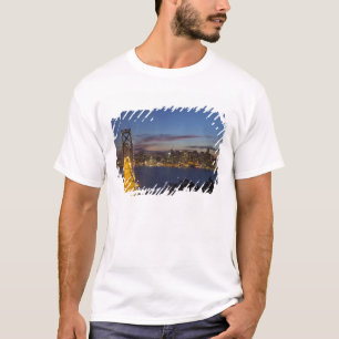 Die Bay Bridge von Treasure Island T-Shirt