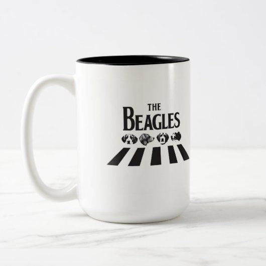 Die Beagle-Tasse Zweifarbige Tasse (Links)