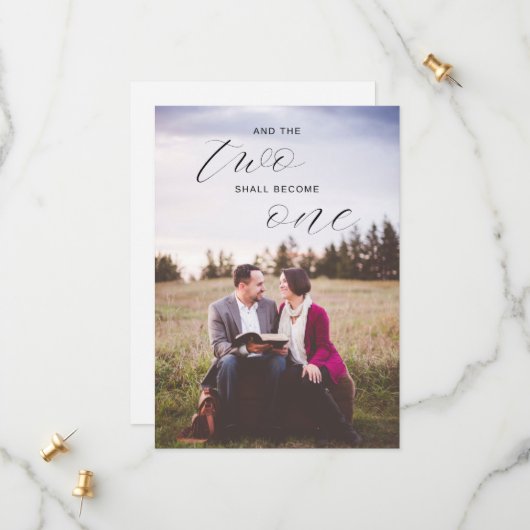 Die beiden werden zu einem religiösen Foto Save The Date (Vorderseite/Rückseite Beispiel)