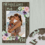 Die beliebteste Mama aller Zeiten - Blumenmuster u Puzzle<br><div class="desc">Machen Sie Ihr eigenes Foto-Puzzle für die beliebteste Mutter aller Zeiten! Die Vorlage ist Set für Sie bereit, um "Mama" zu bearbeiten, um Mama, Mama oder Ihren bevorzugten Namen für Ihre Mutter und laden Sie Ihr Lieblings-Foto. Ein Foto mit vertikaler Darstellung ist am einfachsten zu bedienen - (Landschaft funktioniert auch,...</div>