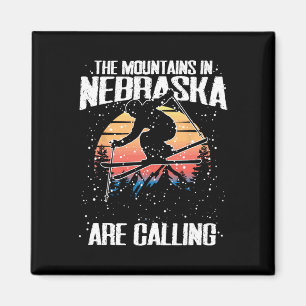 Die Berge in Nebraska fordern sonniges Skifahren Magnet