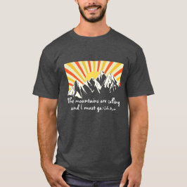 Die Berge rufen Retro-Sonnenaufgang T-Shirt