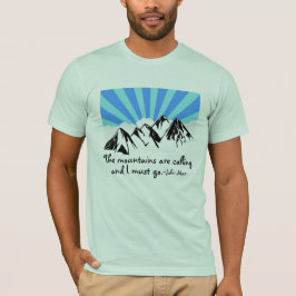 Die Berge rufen Retro-Wolken und Himmel T-Shirt