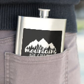 Die Berge rufen und ich muss gehen Flachmann (Beispiel)