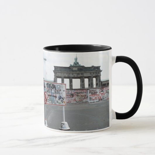 Die Berliner Mauer Tasse (Rechts)