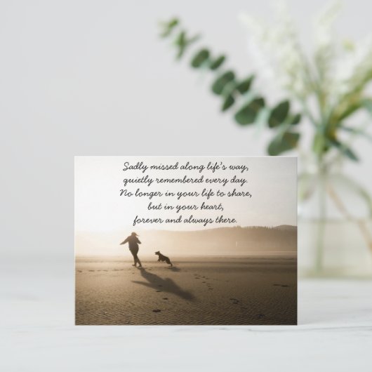 Die besten Freunde Mädchen und Hund am Strand Postkarte (Stehend Vorderseite)