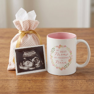 Die besten Mütter werden zur Nana befördert Zweifarbige Tasse