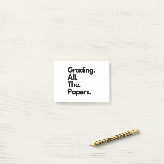 Die Bewertung aller Papers Funny Teacher Meme Post-it Klebezettel (Auf Schreibtisch)