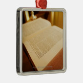 Die Bibel Silbernes Ornament (Rechts)