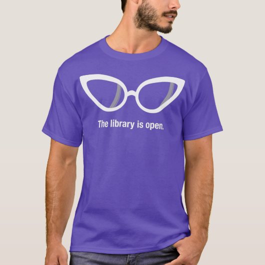 Die Bibliothek ist eine offene, lustige Drag Queen T-Shirt (Vorderseite)