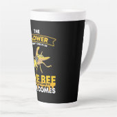 Die Biene kommt Milchtasse (Rechte Ecke)