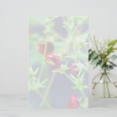 Die Biene mit der roten Blume Briefpapier (Stehend Vorderseite)
