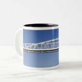 Die blaues Wasser-Brücke ist eine Doppel-spanne Zweifarbige Tasse (Vorderseite Links)