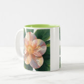 "Die blühende Schönheit der Tasse: Vibrant Warda I Zweifarbige Tasse (Vorderseite Links)