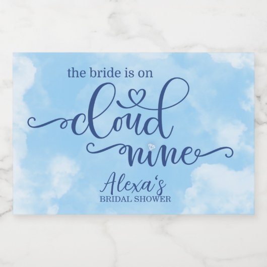 Die Braut ist auf Cloud 9 Mini Schaumweinetikett (Einzelnes Label)