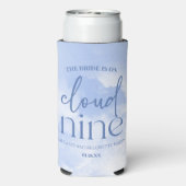 Die Braut ist auf Cloud Nine Blue Junggeselinnen-A Selters Dosenkühler (Seltzer Rückseite)