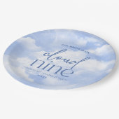 Die Braut ist auf neun Junggeselinnen-Abschied wol Pappteller (Schrägansicht)