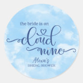 Die Braut ist auf Wolke 9  Runder Aufkleber (Vorderseite)