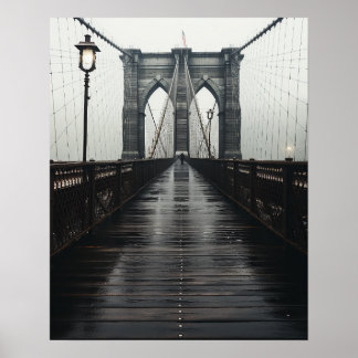 Die Brooklyn-Brücke in Schwarz-Weiß im Nebel Poster
