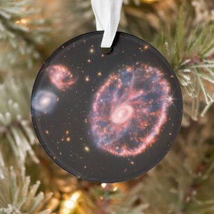 Die Cartwheel Galaxie und ihre Begleitgalaxien. Ornament
