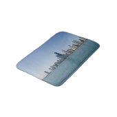 Die Chicago-Skyline mit gespiegeltem Muster Badematte (Schrägansicht)