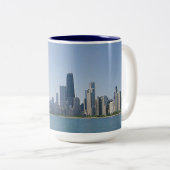 Die Chicagoer Skyline Zweifarbige Tasse (VorderseiteRechts)