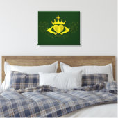 Die Claddagh (Gold) Leinwanddruck (Insitu (Schlafzimmer))
