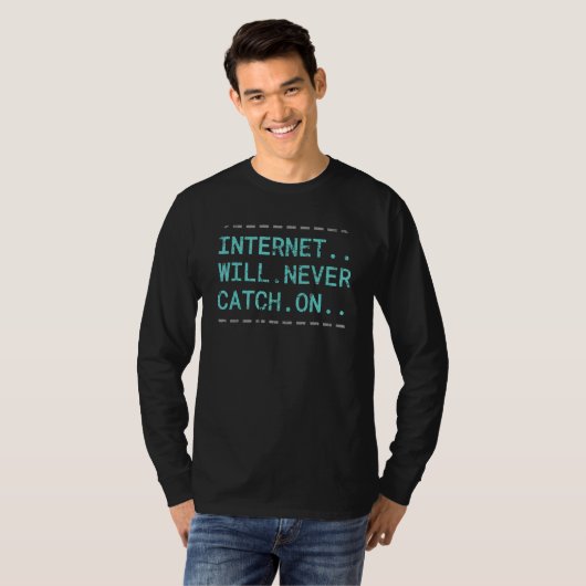 Die Computerprogrammierung wird durch das Internet T-Shirt (Vorne ganz)