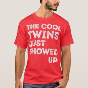 Die Coolen Zwillinge waren gerade auf der sonnigen T-Shirt