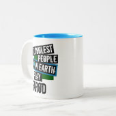 Die Coolsten Menschen der Erde spielen Sarod Zweifarbige Tasse (Vorderseite Links)