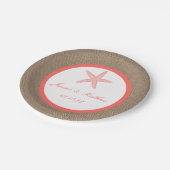 Die Coral Starfish Burlap Beach Wedding Collection Pappteller (Schrägansicht)