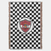 Die Decke wird von der Flagge Lettlands geworfen (Vorderseite Vertikal)