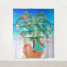 Die Dekoration des Weihnachtsbaumes am Strand Wandteppich