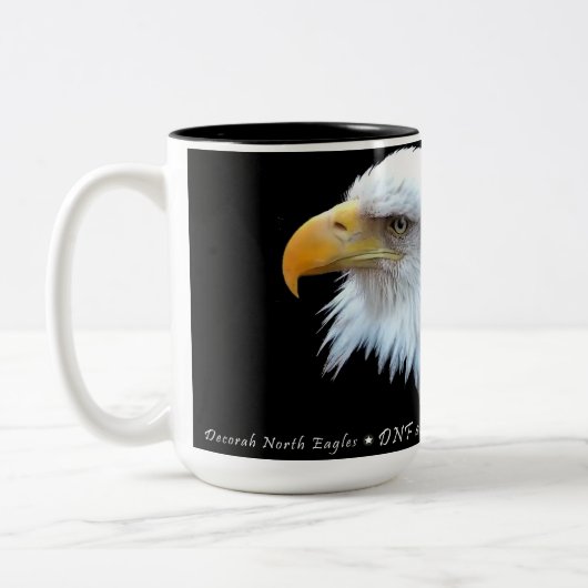 Die dekorierten Nordadler: DNF und Herr Nord Zweifarbige Tasse (Links)