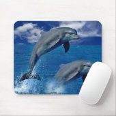 Die Delphine springend für Freude auf einer Mousepad (Mit Mouse)