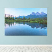 Die drei Schwestern in der Morgendämmerung Leinwanddruck (Insitu (Holzboden))