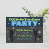 Die dunkle Party Einladung für Kinder glühen (Stehend Vorderseite)