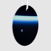 Die dünne Atmosphäre der Erde und ein blühender Mo Ornament (Vorderseite)